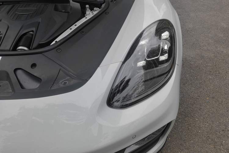 Used Porsche Panamera 2022 Panamera 4 E-Hybrid Platinum Edition 2.9T Engine Bay Left