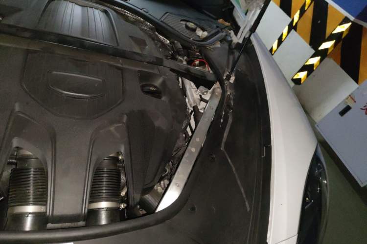Used Porsche Panamera 2022 Panamera 2.9T Engine Bay Left