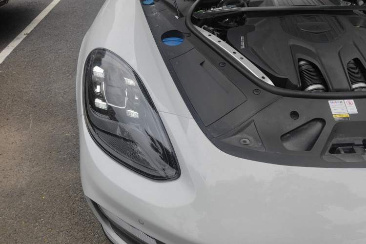 Used Porsche Panamera 2022 Panamera 4 E-Hybrid Platinum Edition 2.9T Engine Bay Right