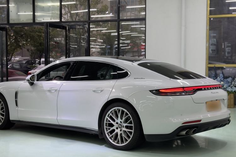 Used Porsche Panamera 2022 Panamera 4 Executive Extended Platinum Edition 2.9T Exterior 5