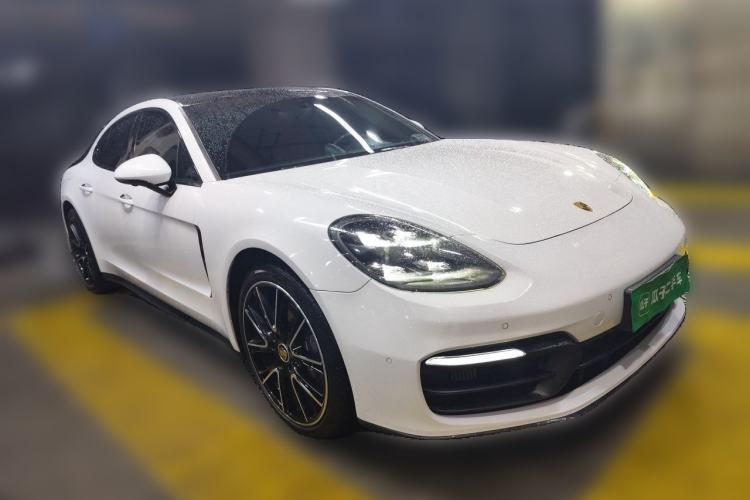 Used Porsche Panamera 2022 Panamera 2.9T Platinum Edition Front Right 45 Deg