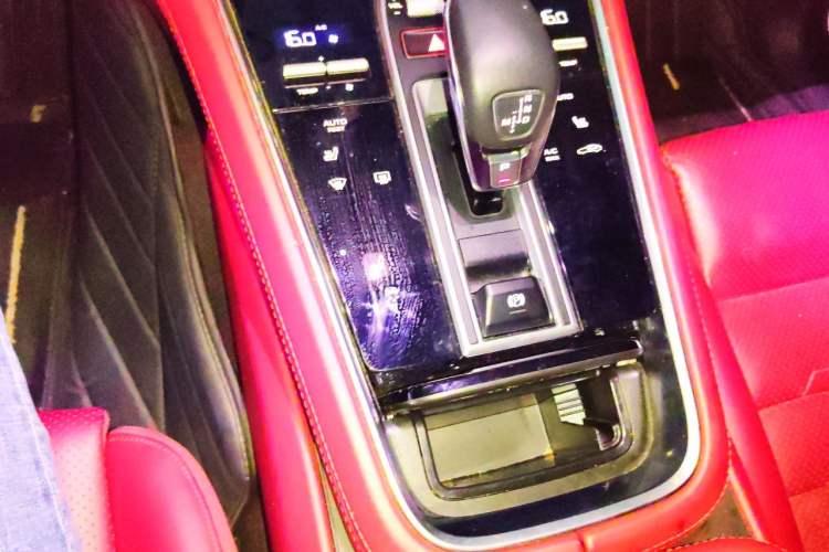 Used Porsche Panamera 2022 Panamera 4 Executive Long Wheelbase 2.9T Gear Lever