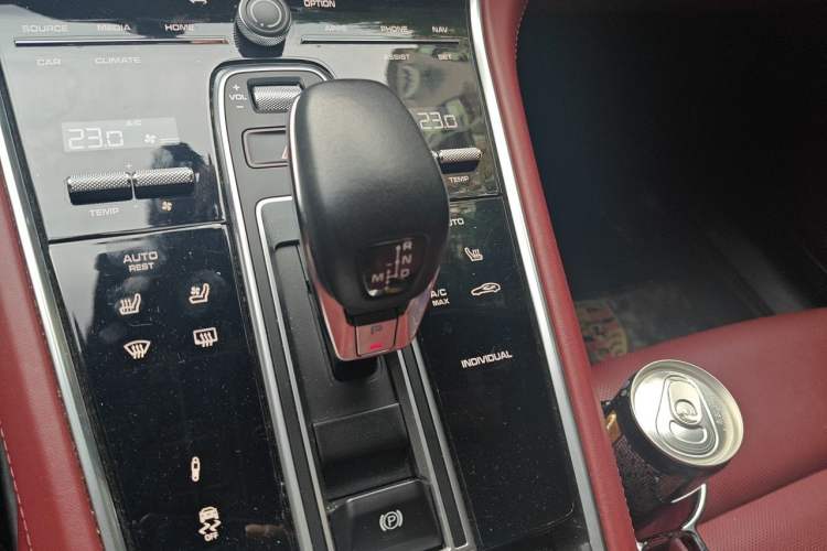 Used Porsche Panamera 2022 Panamera 4 E-Hybrid Platinum Edition 2.9T Gear Lever