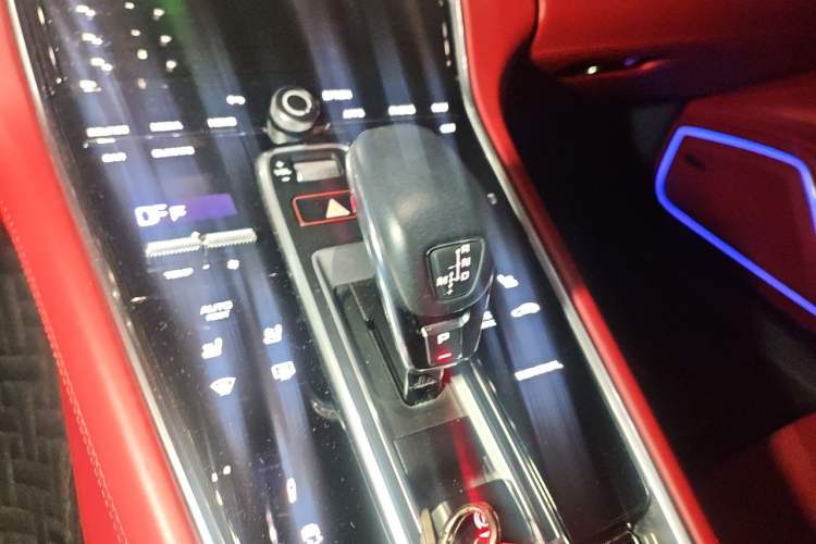 Used Porsche Panamera 2022 Panamera 4 E-Hybrid Platinum Edition 2.9T Gear Lever