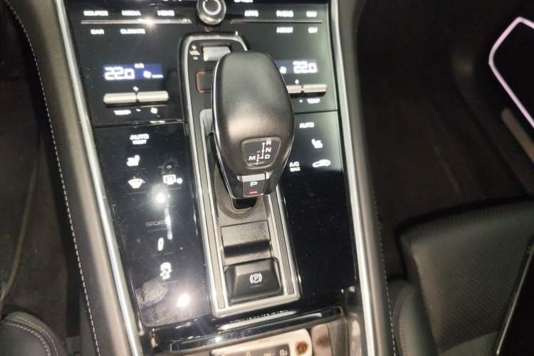 Used Porsche Panamera 2022 Panamera 4 Executive Long Wheelbase 2.9T Gear Lever
