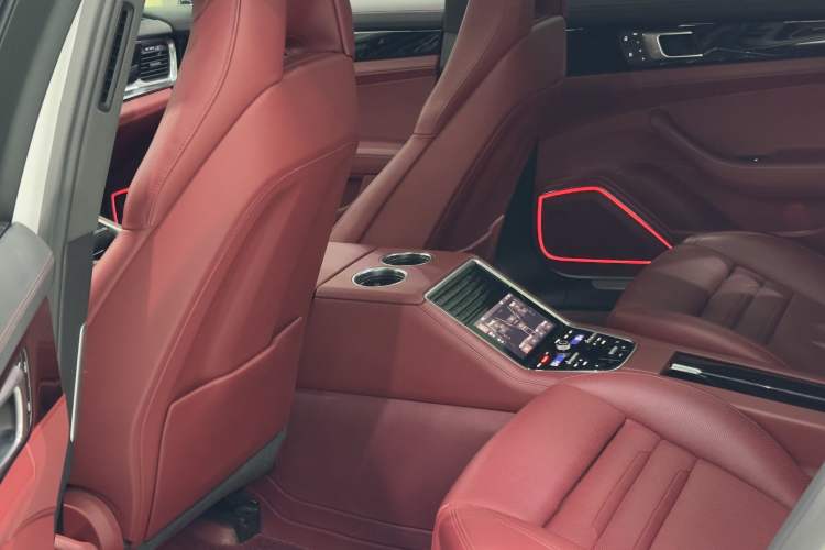 Used Porsche Panamera 2022 Panamera 4 Executive Extended Platinum Edition 2.9T Interior 3