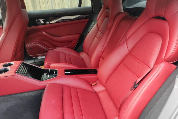 Used Porsche Panamera 2022 Panamera Executive Long Wheelbase Platinum Edition 2.9T Left Rear Seat