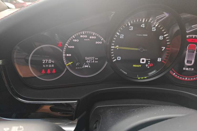 Used Porsche Panamera 2022 Panamera 4 E-Hybrid Platinum Edition 2.9T Odometer Close Up