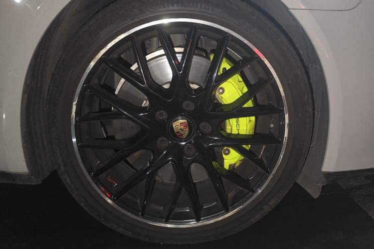 Used Porsche Panamera 2022 Panamera 4 E-Hybrid Platinum Edition 2.9T Right Front Wheel Hub