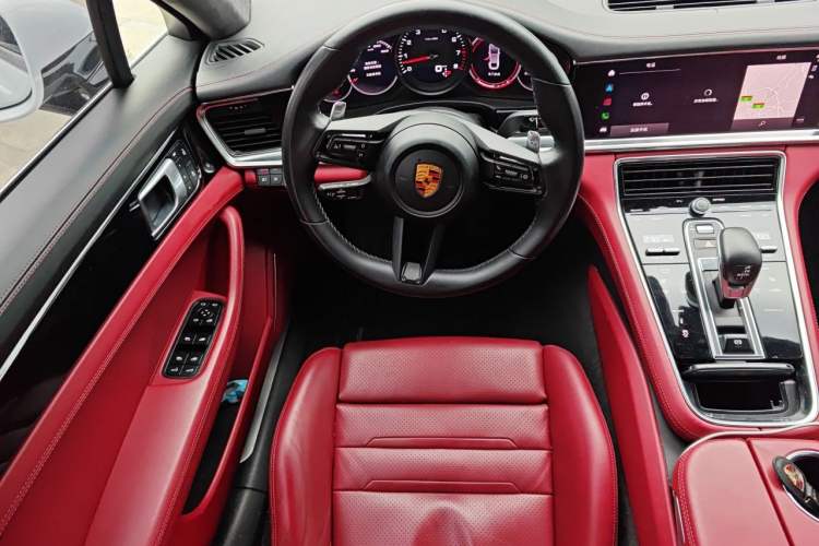 Used Porsche Panamera 2022 Panamera Executive Long Wheelbase 2.9T Steering Wheel