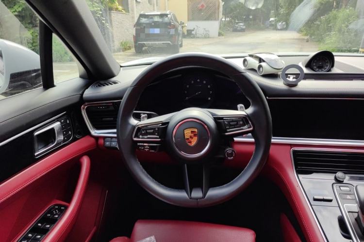 Used Porsche Panamera 2022 Panamera Executive Long Wheelbase Platinum Edition 2.9T Steering Wheel