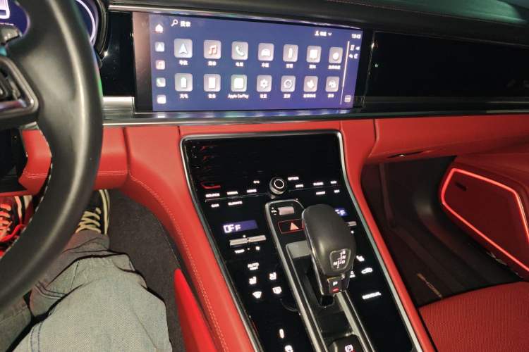 Used Porsche Panamera 2023-Year Restyled Panamera 4 E-Hybrid Platinum Edition 2.9T Audio And AC Panel