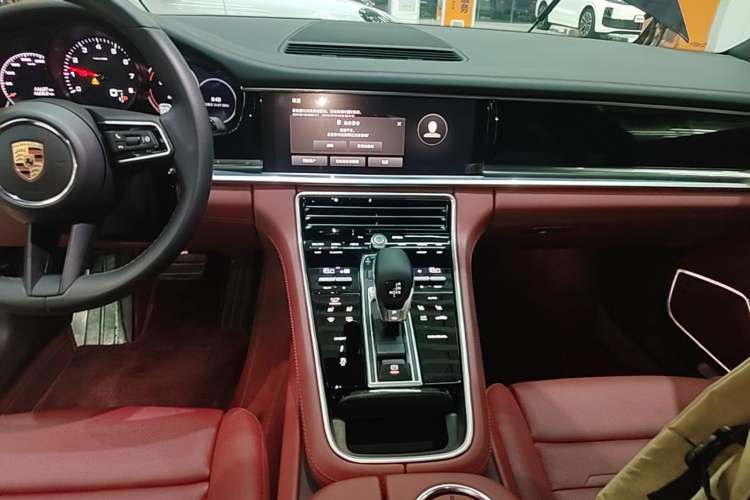 Used Porsche Panamera 2023 Panamera 4 Executive Long Wheelbase 2.9T Audio And AC Panel