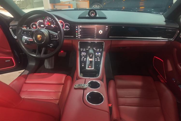 Used Porsche Panamera 2023 Panamera 2.9T Center Console