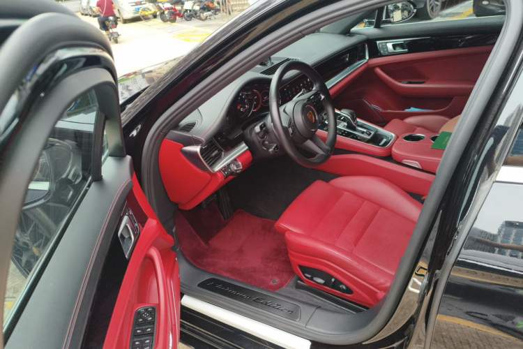 Used Porsche Panamera 2023-Year Restyled Panamera Executive Extended Platinum Edition 2.9T Driver Seat