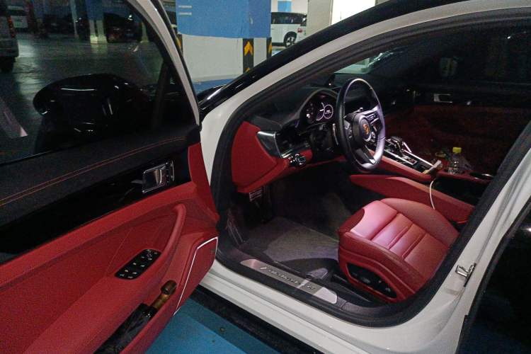 Used Porsche Panamera 2023 Panamera 4 Sport Turismo 2.9T Driver Seat