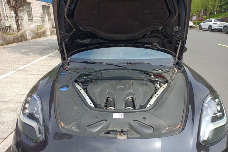 Used Porsche Panamera 2023 Facelifted Panamera 2.9T Platinum Edition Engine Bay
