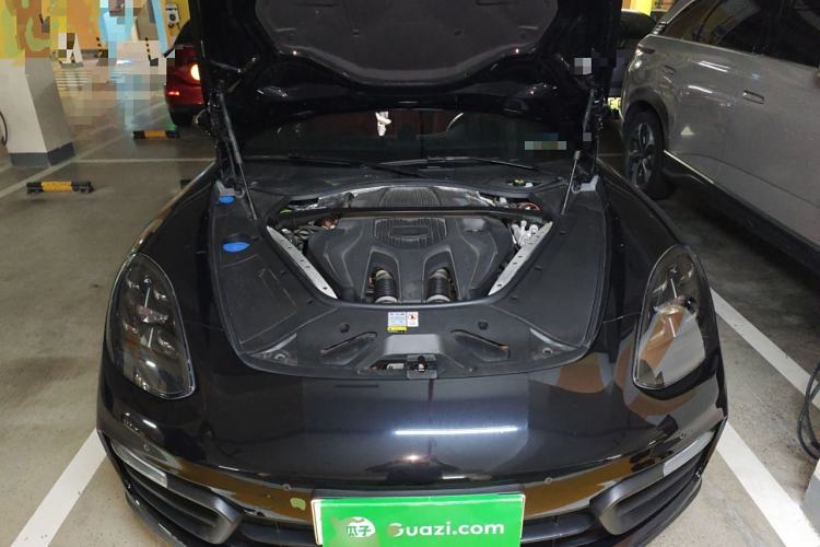 Used Porsche Panamera 2023-Year Restyled Panamera 4 E-Hybrid Platinum Edition 2.9T Engine Bay