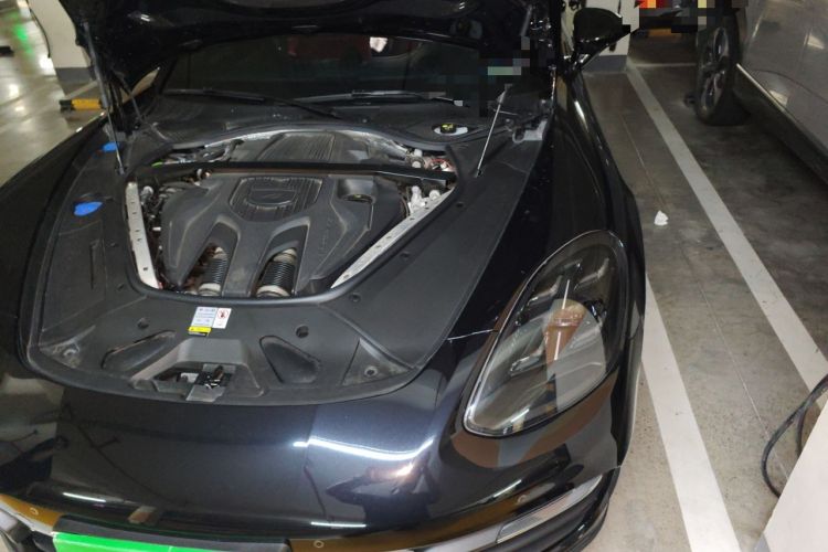 Used Porsche Panamera 2023-Year Restyled Panamera 4 E-Hybrid Platinum Edition 2.9T Engine Bay Left