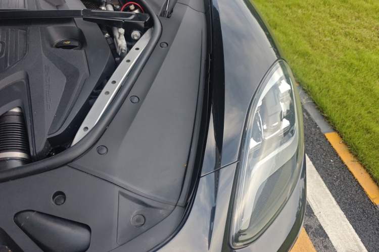 Used Porsche Panamera 2023 Panamera 4 Sport Turismo 2.9T Engine Bay Left