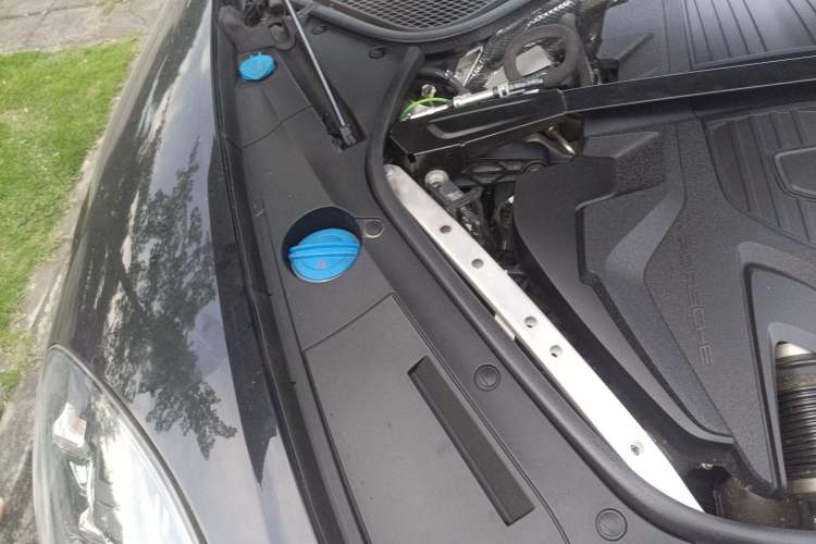 Used Porsche Panamera 2023 Panamera 2.9T Engine Bay Right