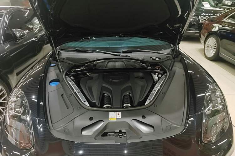 Used Porsche Panamera 2023 Panamera 4 Executive Long Wheelbase 2.9T Engine Bay