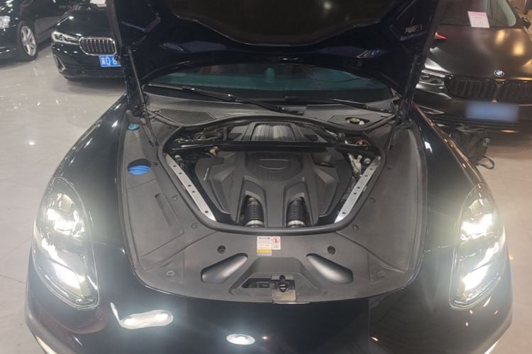 Used Porsche Panamera 2023 Panamera 2.9T Engine Bay