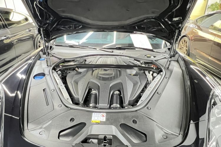 Used Porsche Panamera 2023 Facelifted Panamera 2.9T Platinum Edition Engine Bay