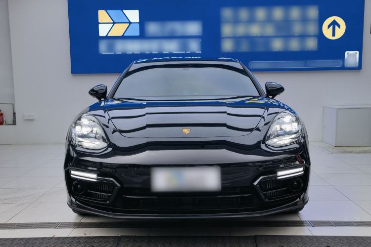 Used Porsche Panamera 2023 Facelifted Panamera 2.9T Platinum Edition Exterior 1