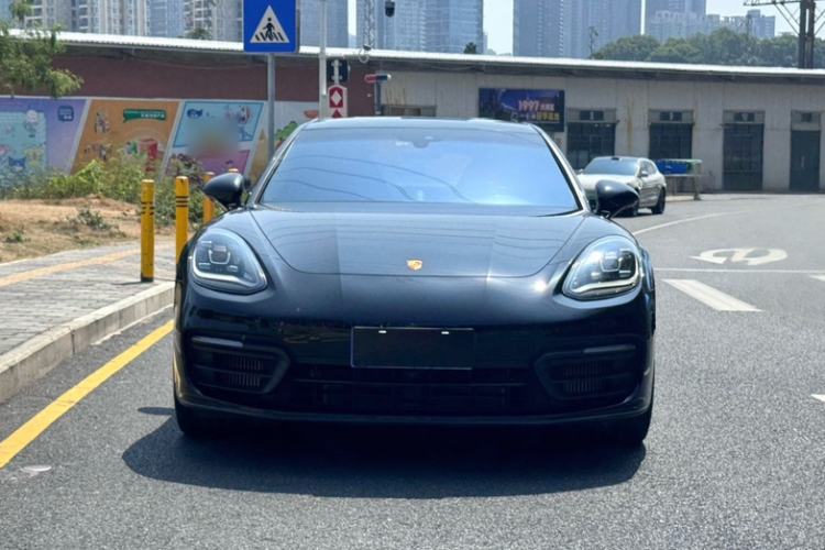 Used Porsche Panamera 2023 Facelifted Panamera 2.9T Platinum Edition Exterior 1