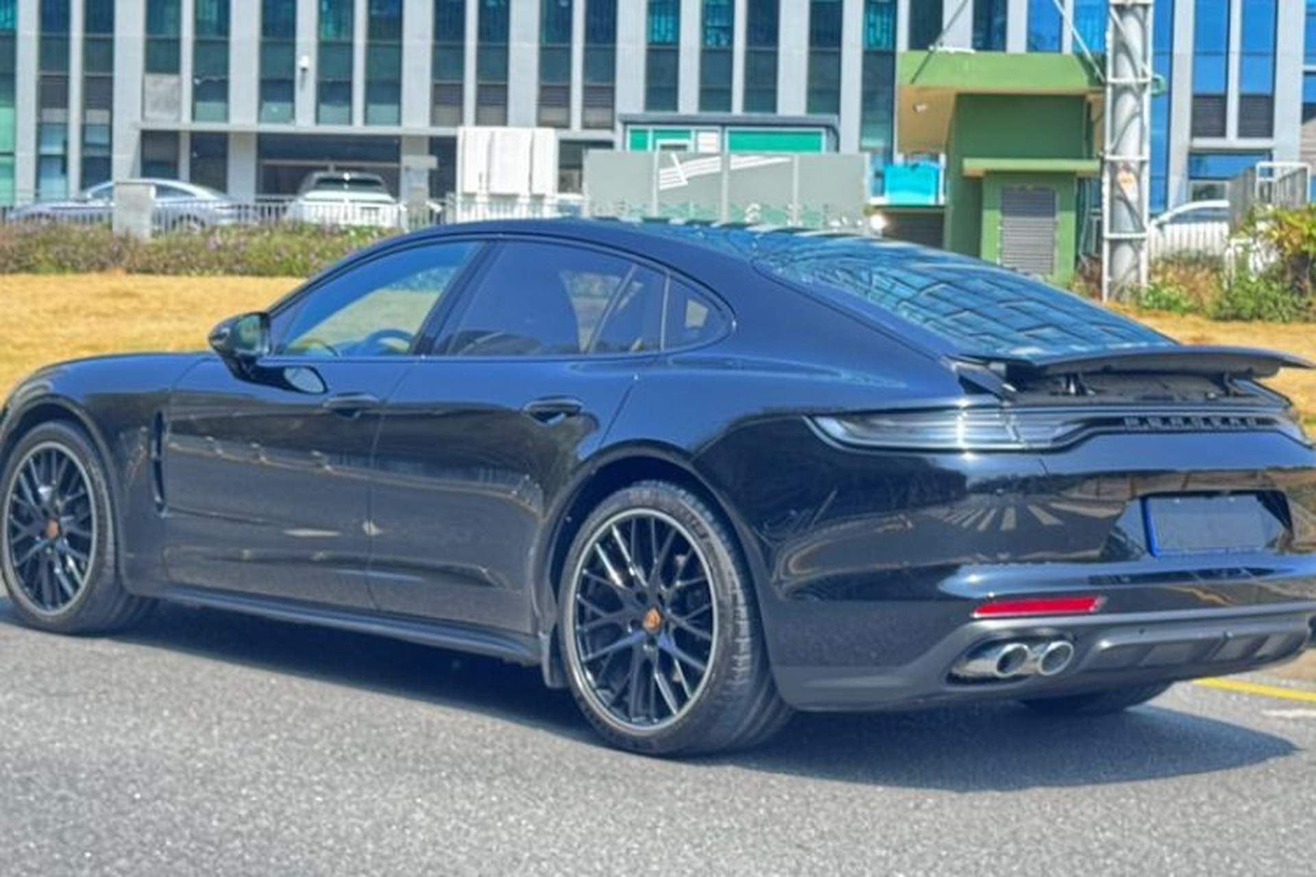 Used Porsche Panamera 2023 Facelifted Panamera 2.9T Platinum Edition Exterior 4