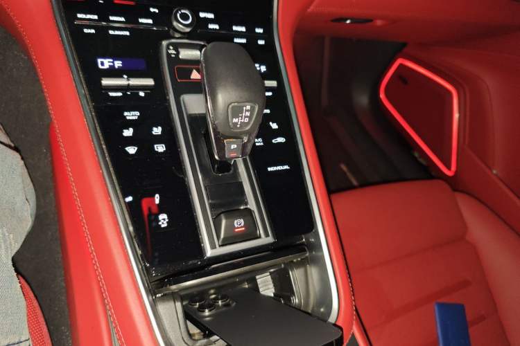Used Porsche Panamera 2023-Year Restyled Panamera 4 E-Hybrid Platinum Edition 2.9T Gear Lever