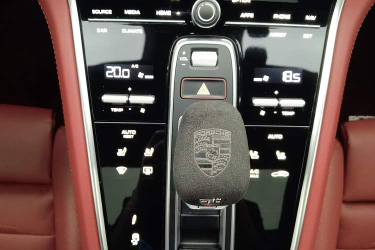 Used Porsche Panamera 2023 Facelifted Panamera 2.9T Platinum Edition Interior 3