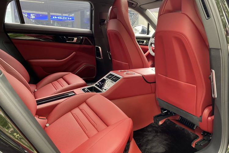 Used Porsche Panamera 2023 Panamera Executive Long Wheelbase Platinum Edition 2.9T Interior 4