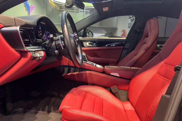 Used Porsche Panamera 2023 Panamera Executive Long Wheelbase 2.9T Interior 5