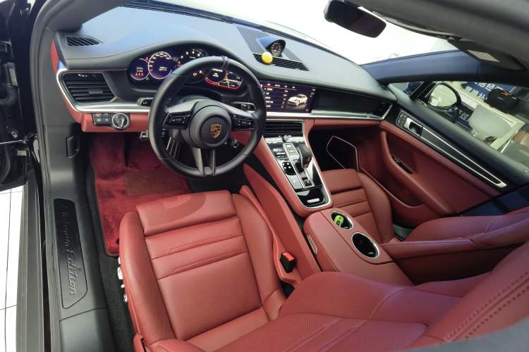 Used Porsche Panamera 2023 Facelifted Panamera 2.9T Platinum Edition Interior 5