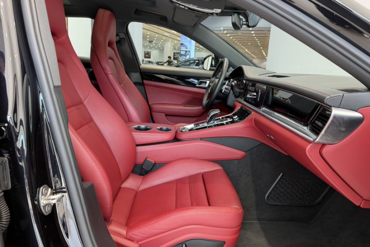 Used Porsche Panamera 2023 Panamera Executive Long Wheelbase 2.9T Interior 9