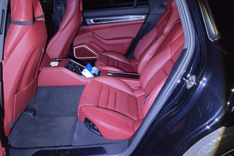 Used Porsche Panamera 2023 Restyled Panamera 4 Executive Extended Platinum Edition 2.9T Left Rear Seat