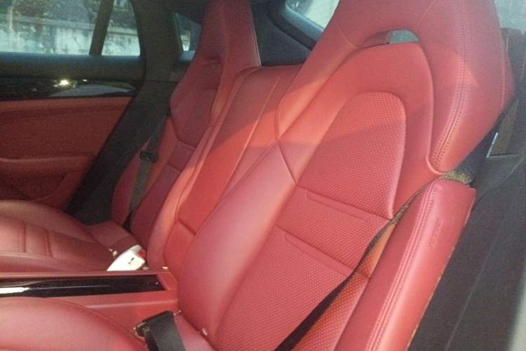 Used Porsche Panamera 2023 Panamera 2.9T Left Rear Seat