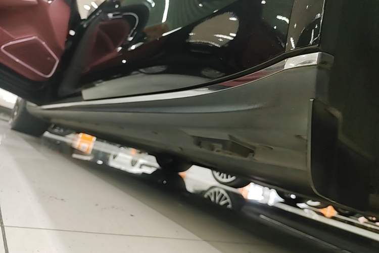 Used Porsche Panamera 2023 Panamera 4 Executive Long Wheelbase 2.9T Left Side Sill