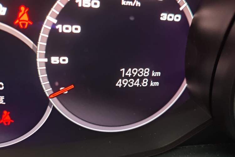 Used Porsche Panamera 2023 Facelifted Panamera 2.9T Platinum Edition Odometer Close Up