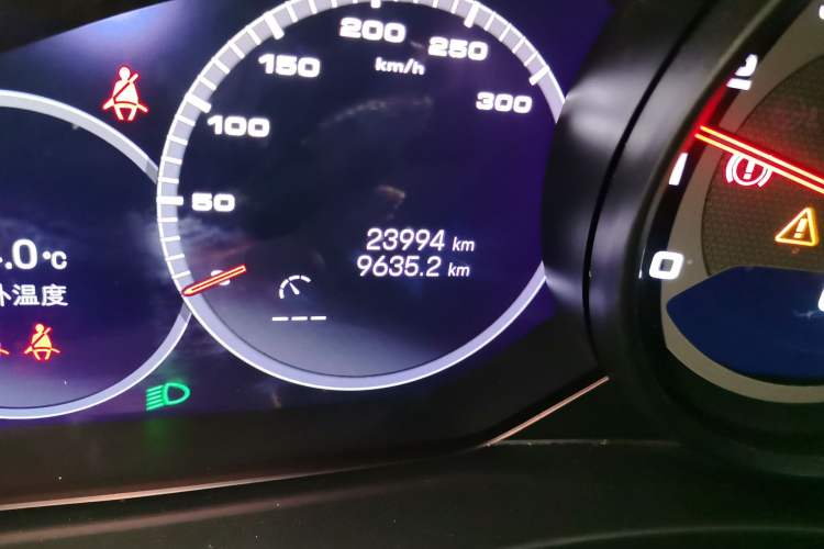 Used Porsche Panamera 2023 Panamera 2.9T Odometer Close Up