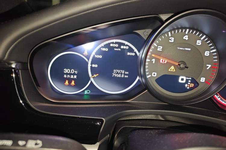 Used Porsche Panamera 2023 Panamera Executive Long Wheelbase 2.9T Odometer Close Up