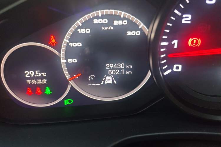 Used Porsche Panamera 2023 Panamera 4 Sport Turismo 2.9T Odometer Close Up