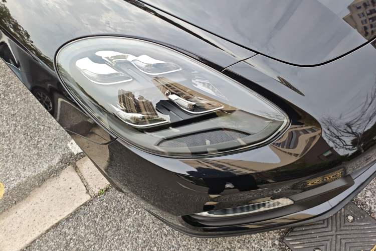Used Porsche Panamera 2023 Facelifted Panamera 2.9T Platinum Edition Right Front Headlight