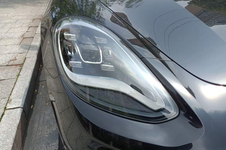 Used Porsche Panamera 2023 Facelifted Panamera 2.9T Platinum Edition Right Front Headlight