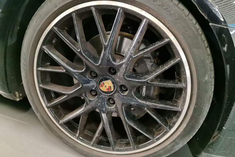 Used Porsche Panamera 2023 Panamera 2.9T Right Front Wheel Hub