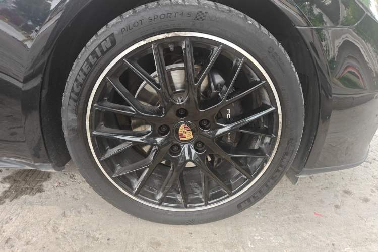 Used Porsche Panamera 2023 Panamera 2.9T Right Front Wheel Hub