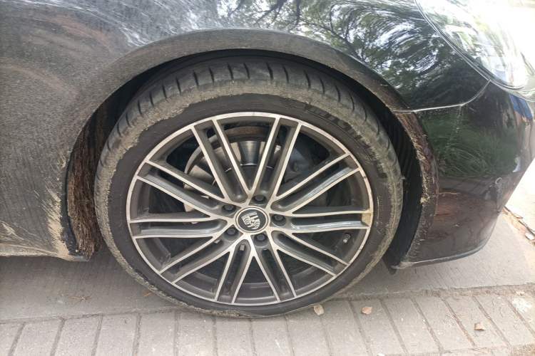 Used Porsche Panamera 2023 Panamera 4 Sport Turismo 2.9T Right Front Wheel Hub