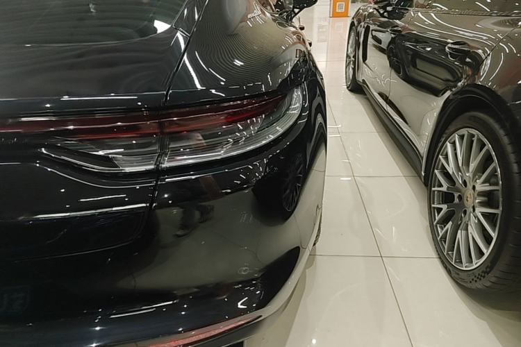 Used Porsche Panamera 2023 Panamera 4 Executive Long Wheelbase 2.9T Right Rear Taillight